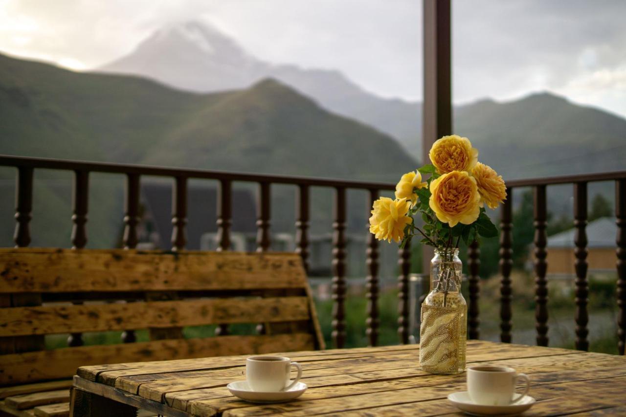 Hotel Diamond Kazbegi Stepantsminda Exterior foto