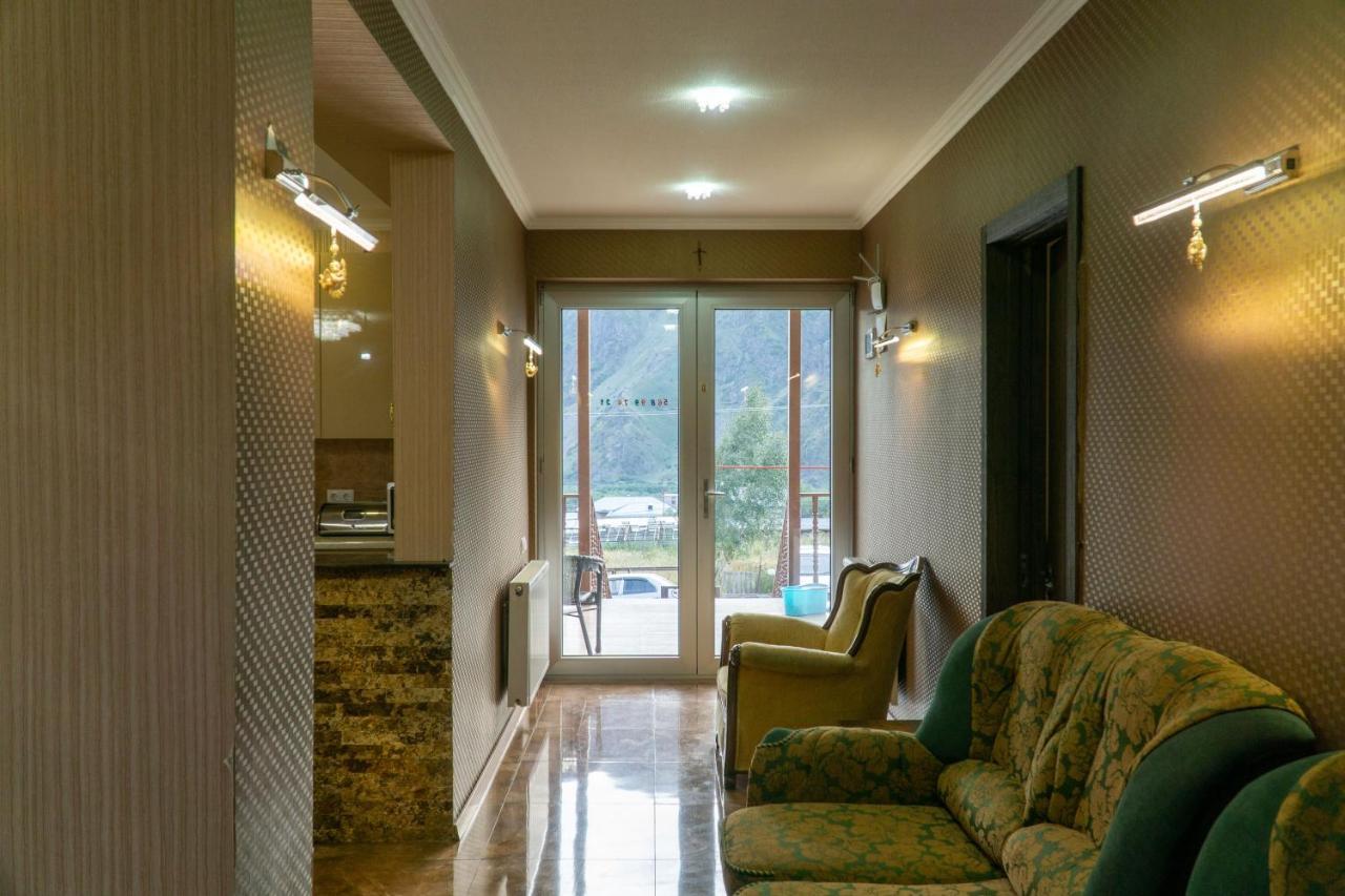 Hotel Diamond Kazbegi Stepantsminda Exterior foto