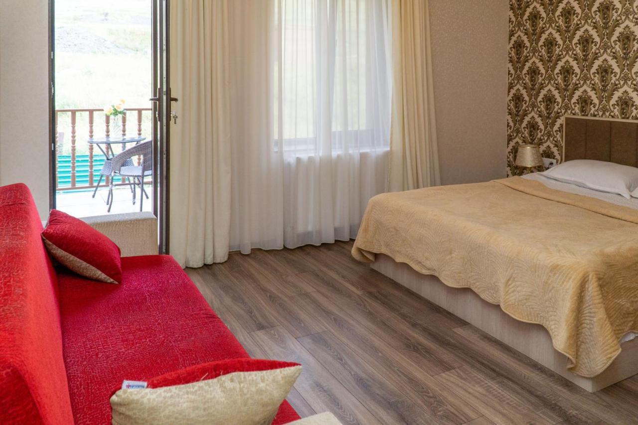 Hotel Diamond Kazbegi Stepantsminda Exterior foto