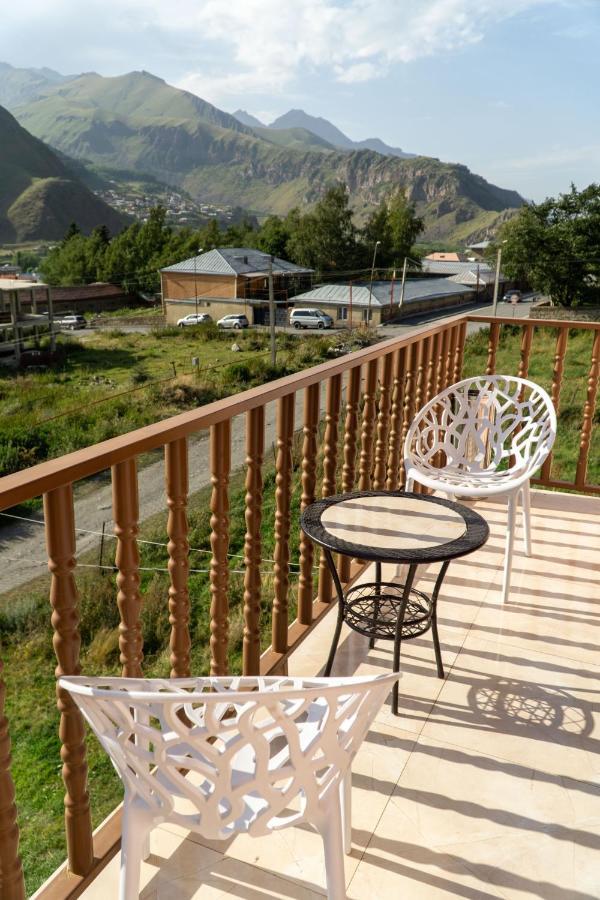 Hotel Diamond Kazbegi Stepantsminda Exterior foto