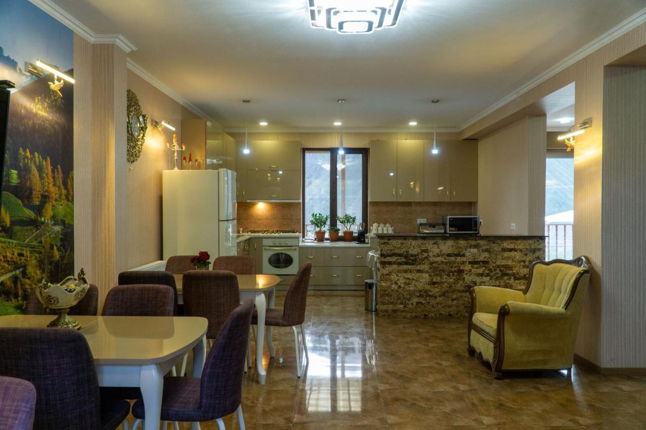 Hotel Diamond Kazbegi Stepantsminda Exterior foto